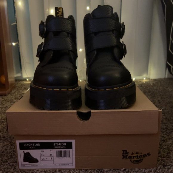 Doc Marten's Devon Flower Boot - Picture 2 of 5